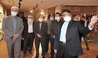 شهردار لار در آئین گشایش نمایشگاه هنرمند لارستانی به مناسبت روز پدر: مجموعه شهرداری لار با راه اندازی کارگروهی متشکل از کارشناسان شهرداری و هنرمندان لاری سعی بر بومی سازی اِلمان های شهری دارد