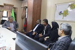 شهردار لار قول همکاری در فضاسازی محیط پیرامونی کتابخانه را داد