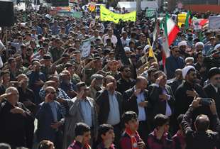 شکوه حضور لارستان در یوم الله 13 آبان